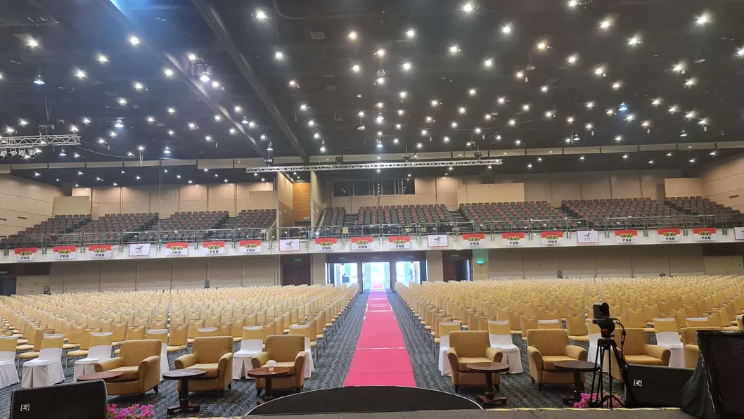 Auto Tracking Live Streaming Equipment HD PTZ Video Conference Camera with 12X Zoom