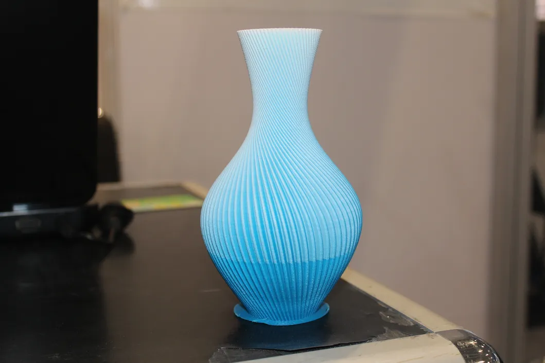 High Accuracy Printing Desktop 3D Printer with Wholesales Price for PLA/TPU/PETG Filament Printing Machine